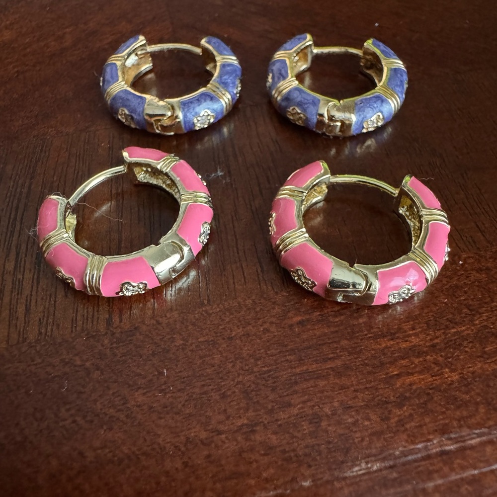 Cute kids huggie earrings. Two pairs. With cubic rhinestones in flowers.